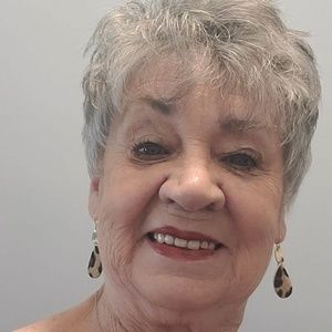 Meet your Posher, Bobbie